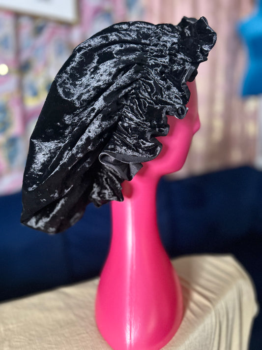 🖤 Velvet Noir Bonnet